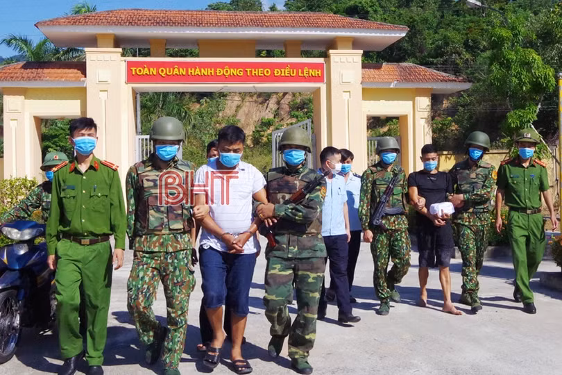 Tiếp tục bắt 2 đối tượng vận chuyển ma túy ở khu vực biên giới Hà Tĩnh