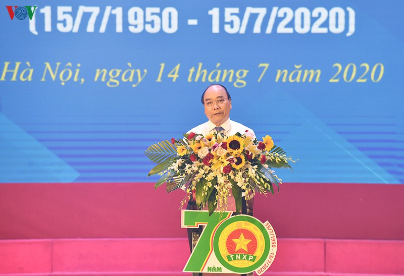 thủ tướng: tnxp đã thể hiện ý chí  Thủ tướng: TNXP đã thể hiện ý chí “dời non, lấp biển” của thế hệ trẻ Việt Nam