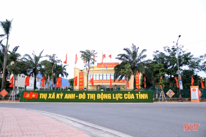 Thị xã Kỳ Anh rực rỡ cờ hoa chào mừng đại hội Đảng