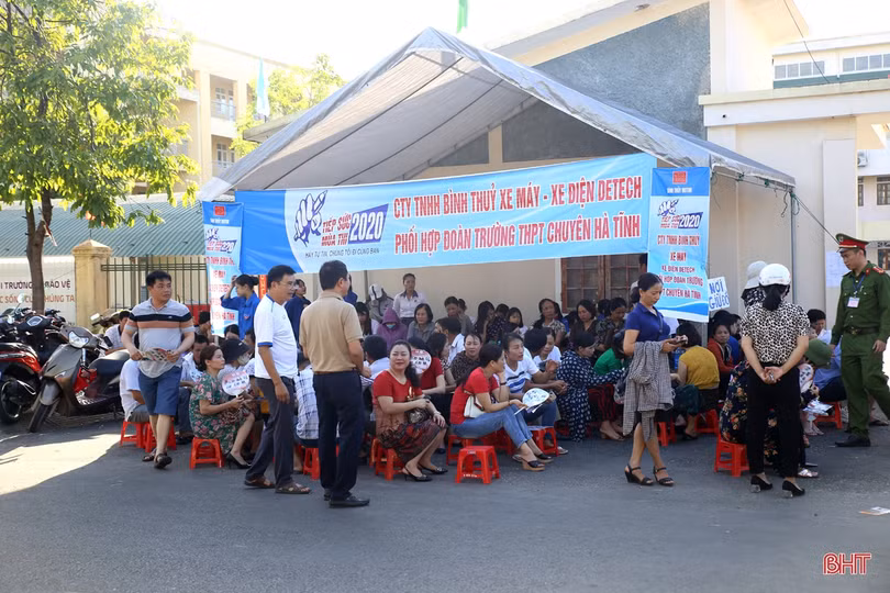 864 thí sinh so tài, giành 355 “tấm vé” vào THPT Chuyên Hà Tĩnh