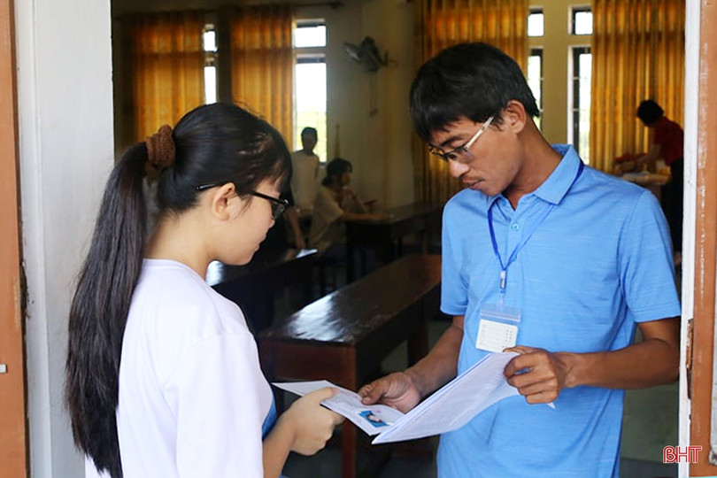 864 thí sinh so tài, giành 355 “tấm vé” vào THPT Chuyên Hà Tĩnh