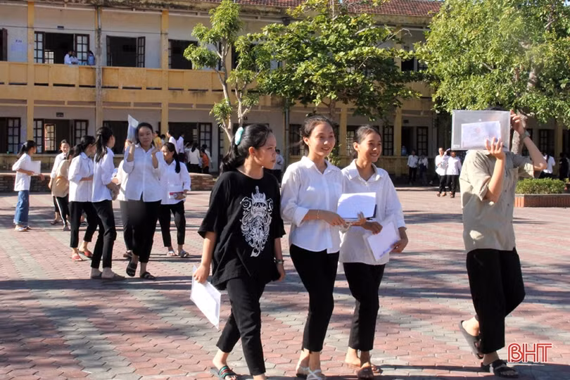 Hơn 15.600 thí sinh Hà Tĩnh hoàn thành Kỳ thi tuyển sinh lớp 10