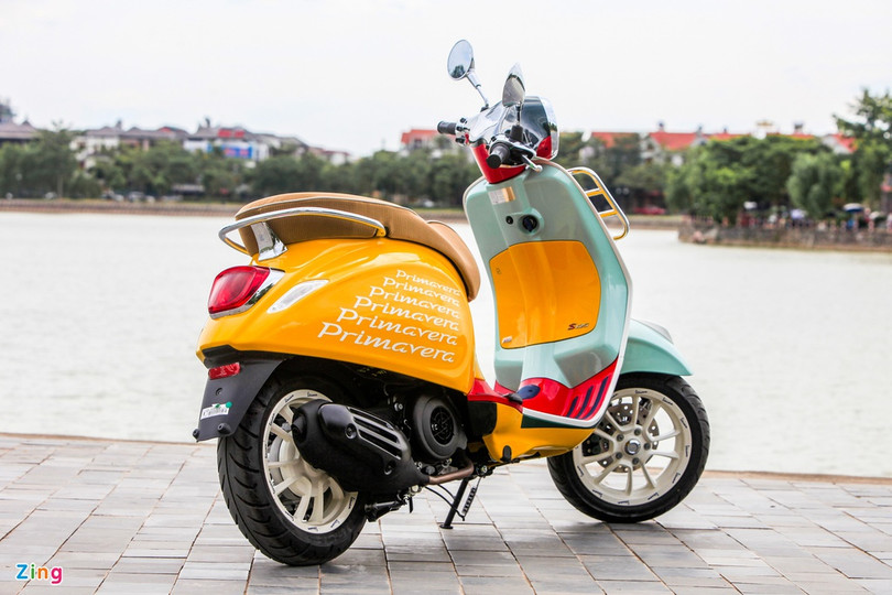 Chi tiết Vespa Primavera Sean Wotherspoon tại Việt Nam ảnh 16 Chi tiết Vespa Primavera bản giới hạn 50 chiếc tại Việt Nam, giá 135 triệu