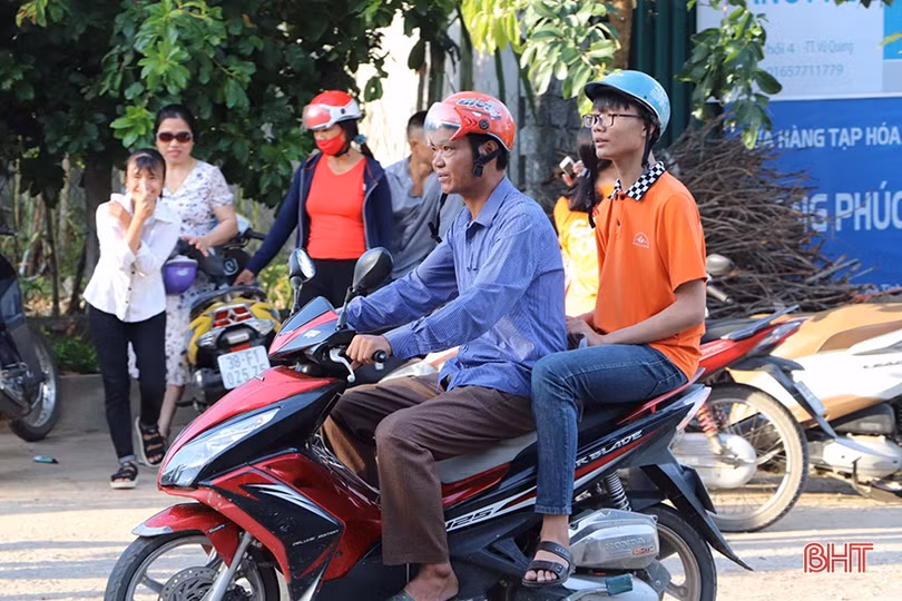 Sáng nay, gần 16.500 thí sinh Hà Tĩnh bước vào kỳ thi tuyển sinh lớp 10 THPT