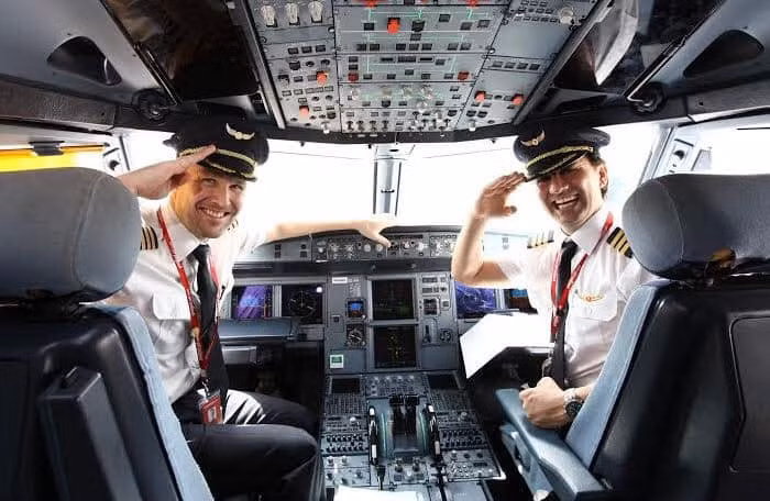 Nhiều phi công Pakistan làm việc tại Việt Nam được xác định không dùng bằng giả