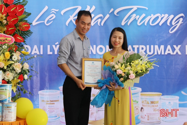 Khai trương tổng đại lý sữa non Natrumax tại TP Hà Tĩnh