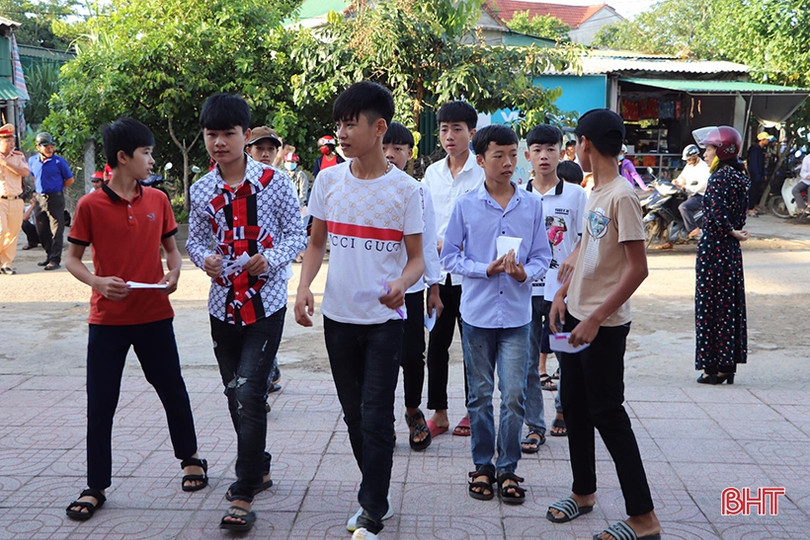 Sáng nay, gần 16.500 thí sinh Hà Tĩnh bước vào kỳ thi tuyển sinh lớp 10 THPT