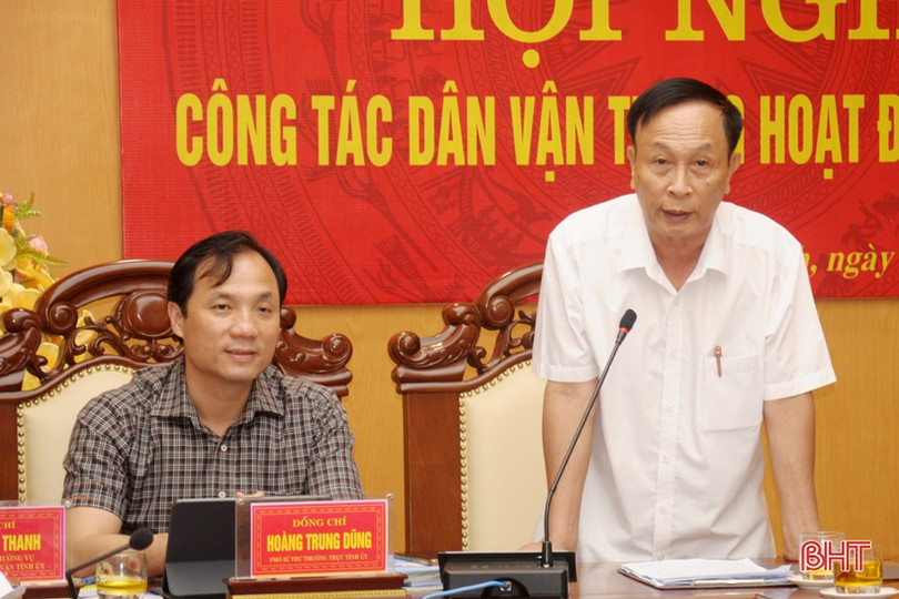 Tham gia ý kiến tại hội nghị, ông Hoàng Ngọc Lâm - Bí thư Chi bộ, Trưởng ban Công tác Mặt trận, Tổ trưởng Tổ hòa giải tổ dân phố 3, phường Nguyễn Du (TP Hà Tĩnh) cho rằng: Không phải bất cứ vụ việc gì xảy ra ở khu dân cư cũng đưa vào hòa giải, mà hòa giải viên cần phải nhìn nhận rõ vụ việc nào thuộc phạm vi hòa giải, vụ việc nào thuộc thẩm quyền giải quyết của chính quyền, pháp luật; căn cứ vào tính chất vụ việc để lựa chọn phương thức phù hợp. Tích cực học hỏi kinh nghiệm từ các địa phương làm tốt công tác hòa giải