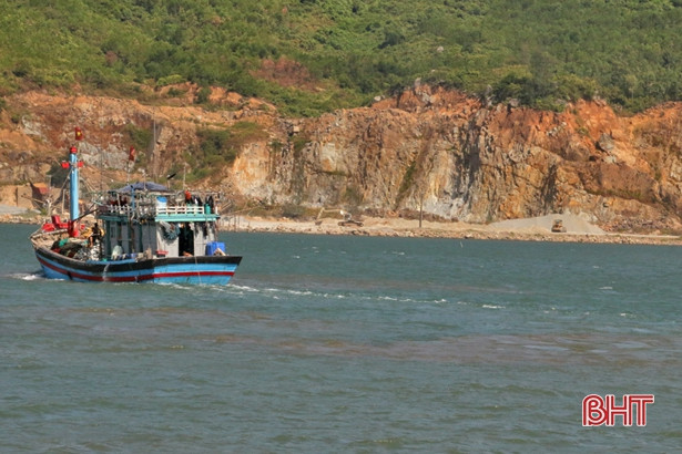 Giải bài toán “tắc” lạch Cửa Sót: Đã đến lúc tính đến xã hội hóa?!