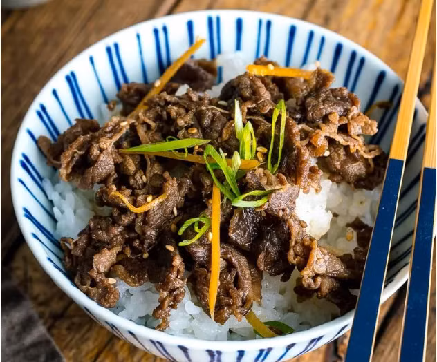 Cuối tuần xắn tay làm thịt bò kho gừng kiểu Nhật ngọt thơm, đậm đà