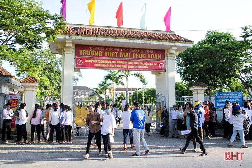 Sáng nay, gần 16.500 thí sinh Hà Tĩnh bước vào kỳ thi tuyển sinh lớp 10 THPT