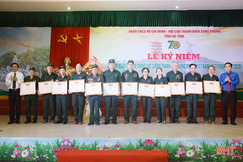 Cựu TNXP Hà Tĩnh phát huy truyền thống, giáo dục lý tưởng cách mạng cho thế hệ trẻ