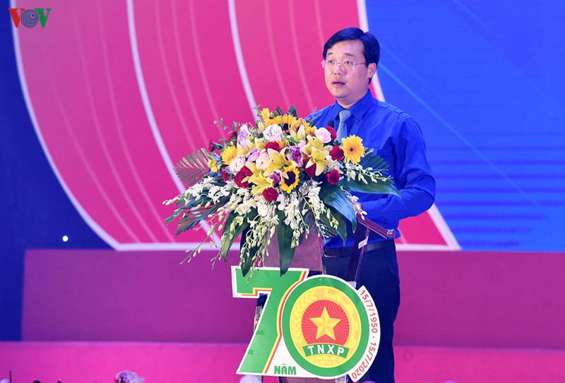 thủ tướng: tnxp đã thể hiện ý chí  Thủ tướng: TNXP đã thể hiện ý chí “dời non, lấp biển” của thế hệ trẻ Việt Nam