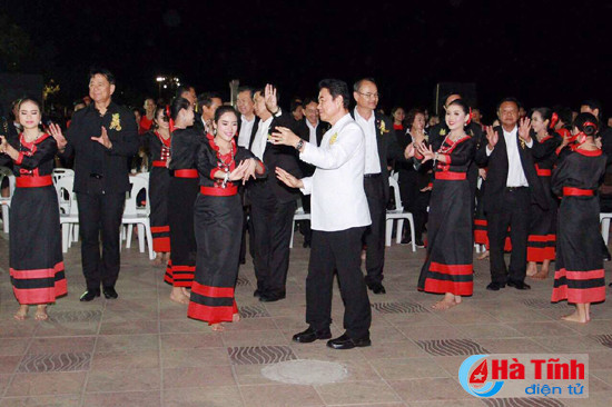 dai hoc ha tinh giao luu voi doan cong tac cap cao quoc hoi thai lan