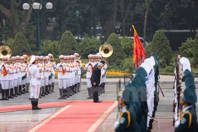 toan canh le don nha vua va hoang hau nhat ban tai phu chu tich