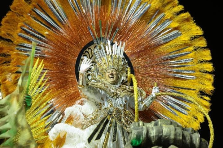 photo tan huong bua tiec duong pho soi dong nhat nam my