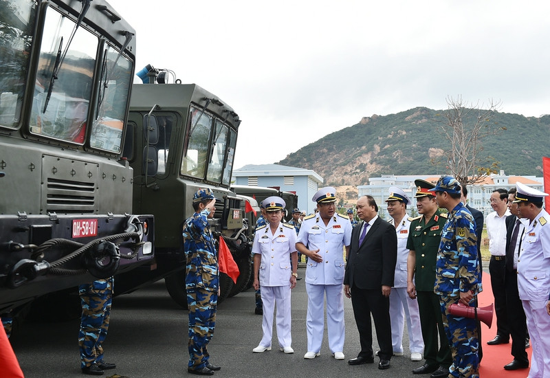 thu tuong du le thuong co 2 tau ngam kilo