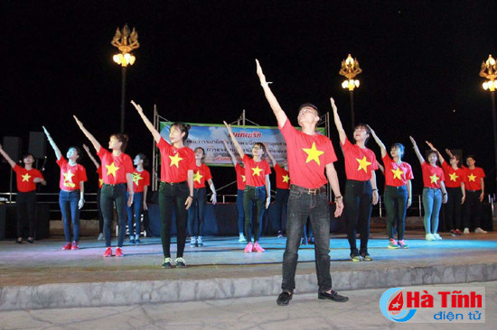 dai hoc ha tinh giao luu voi doan cong tac cap cao quoc hoi thai lan