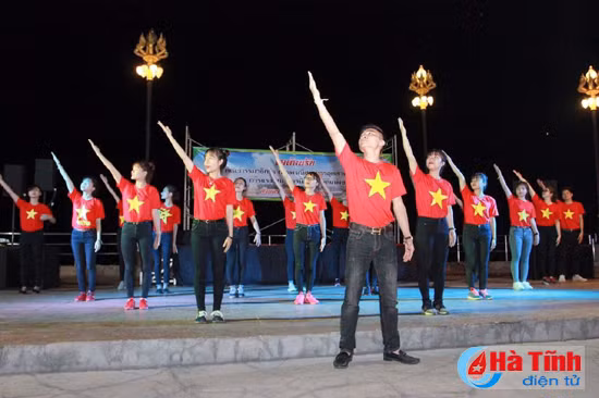 dai hoc ha tinh giao luu voi doan cong tac cap cao quoc hoi thai lan