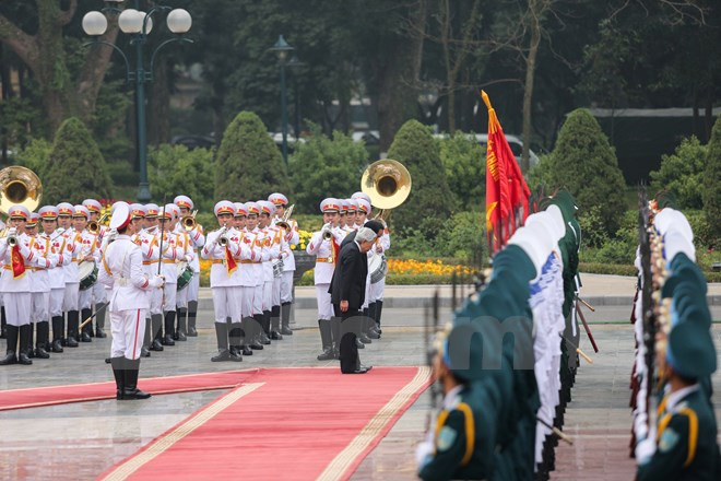 toan canh le don nha vua va hoang hau nhat ban tai phu chu tich