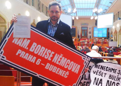 xuat hien su kien co the gay cang thang sec nga