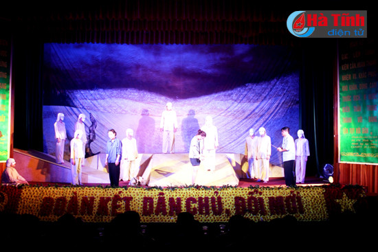 nha hat kich noi quan doi dien kich phuc vu cbcs ba con nhan dan