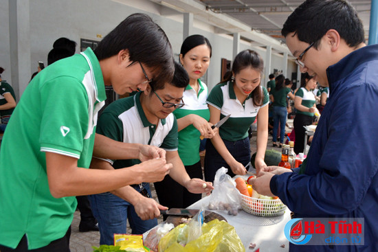 cong doan vietcombank tro tai voi bua com gia dinh