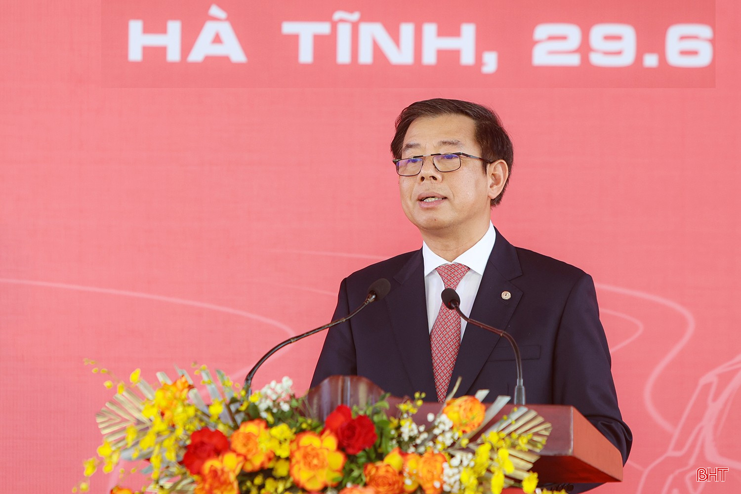 Vice Chairman and General Director of Vingroup Nguyen Viet Quang spoke at the ceremony. bqbht_br_aimg-9276.jpg