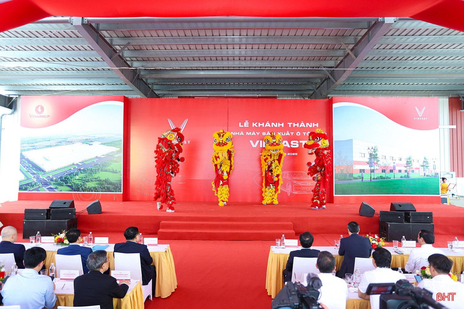 Lion dance performance to celebrate the opening ceremony. bqbht_br_aimg-9425.jpg