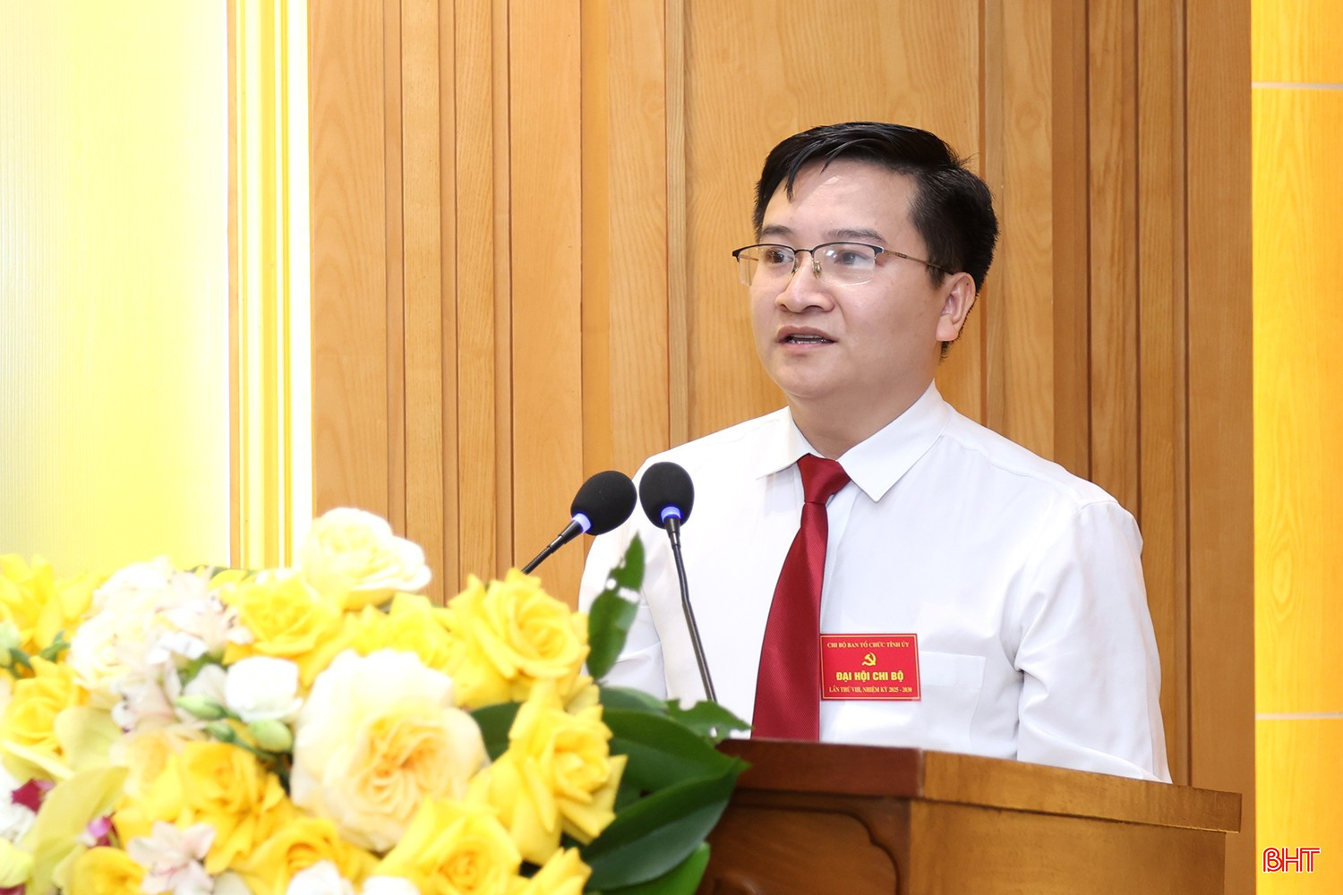 Đồng chí Hồ Xuân Kỳ - Phó Trưởng phòng Tổ chức cán bộ tham luận tại đại hội. bqbht_br_aimg-9451.jpg