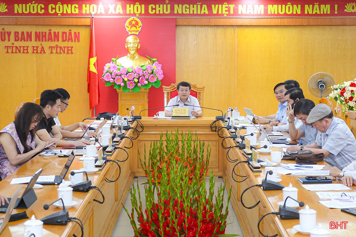 Phó Chủ tịch UBND tỉnh Dương Tất Thắng chủ trì điểm cầu Hà Tĩnh. bqbht_br_aimg-5484.jpg