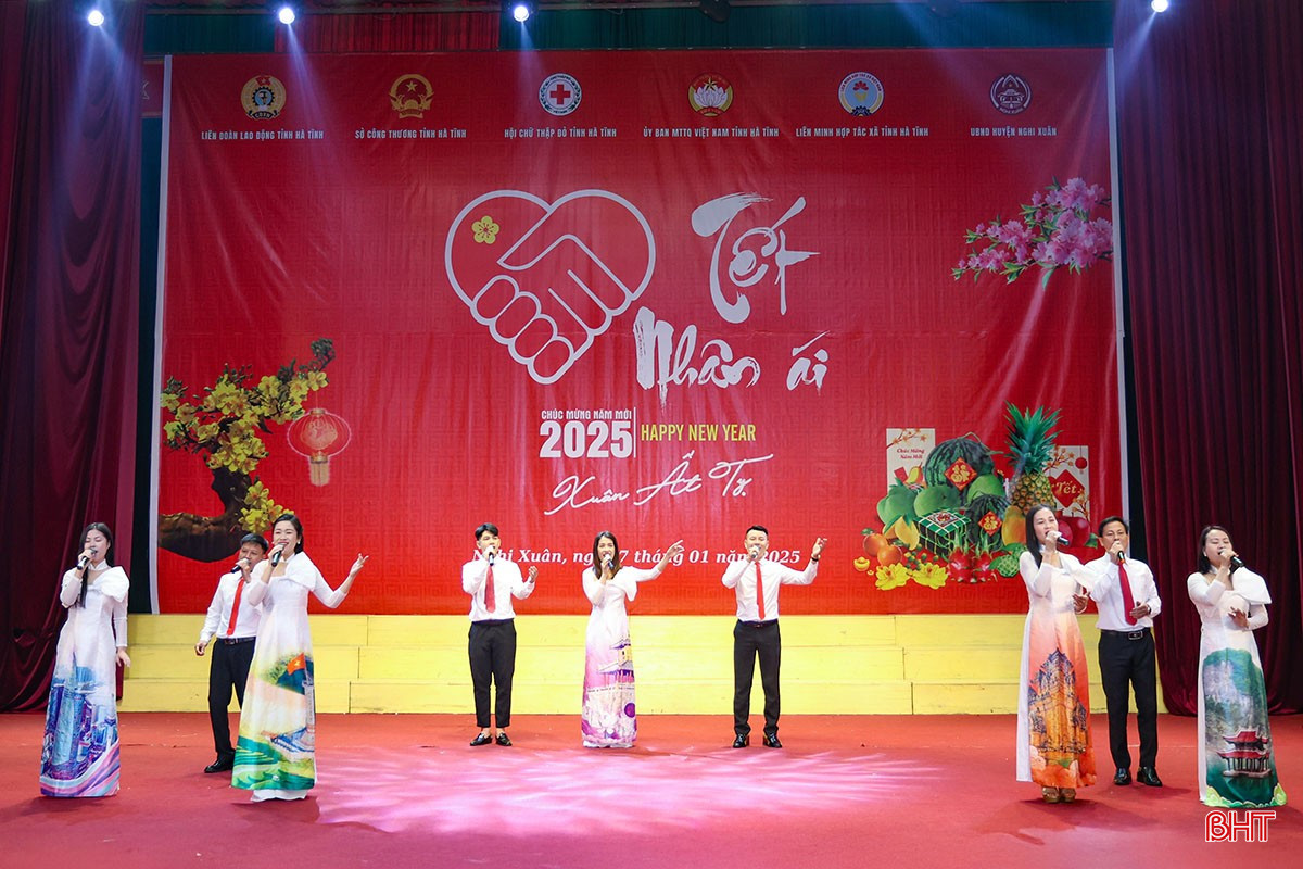 Chương trình văn nghệ chào mừng. bqbht_br_aimg-5310.jpg