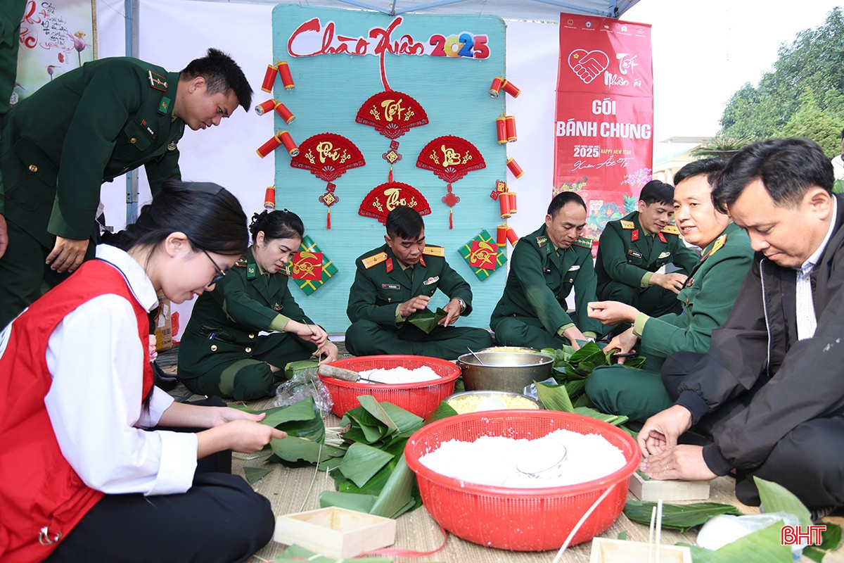 Hoạt động gói bánh chưng tặng cho người dân có hoàn cảnh khó khăn. bqbht_br_aimg-5361-copy.jpg