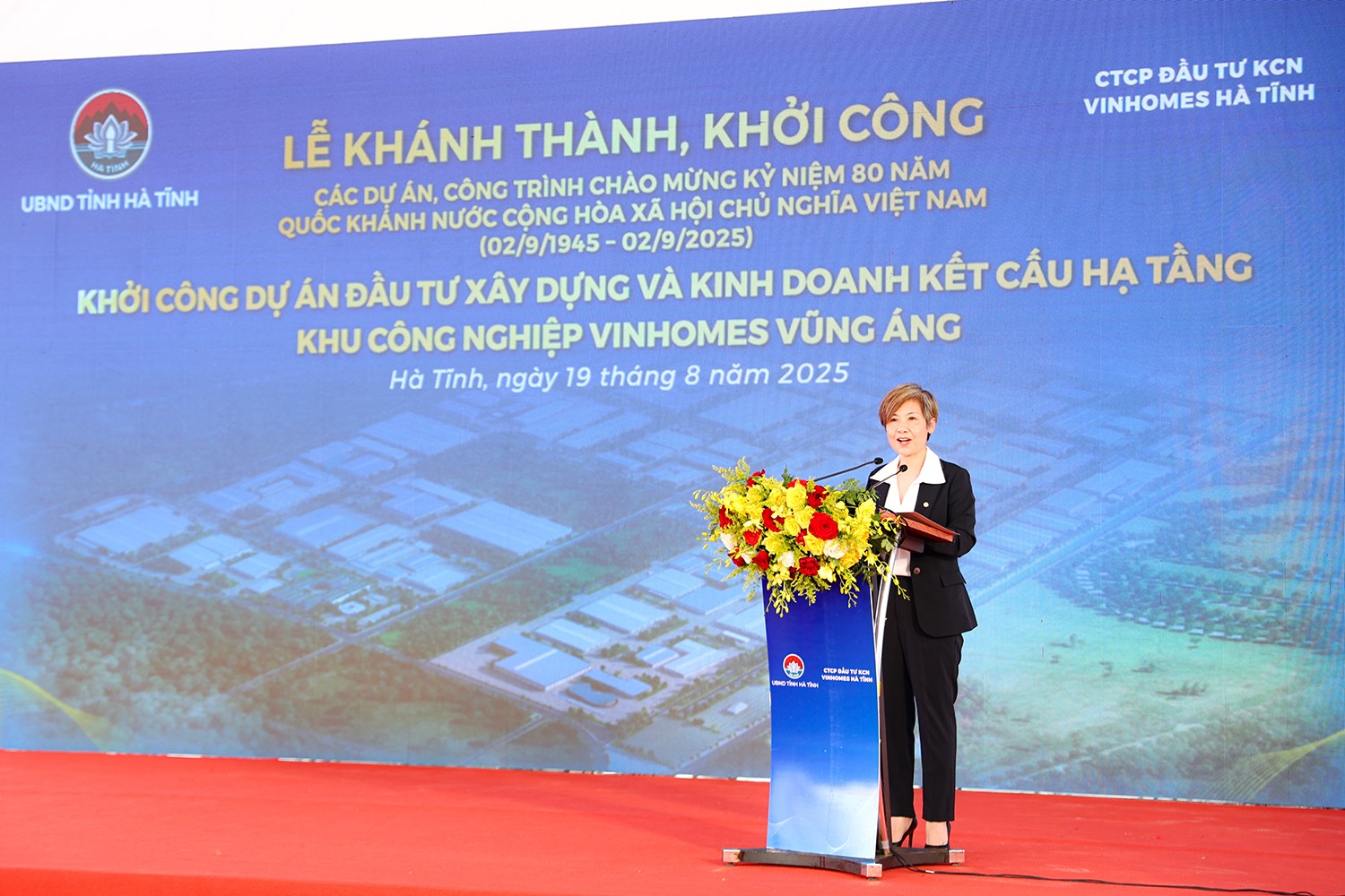Bà Thái Thị Thanh Hải – Phó Chủ tịch Tập đoàn Vingroup phát biểu tại buổi lễ. Bà Thái Thị Thanh Hải – Phó Chủ tịch Tập đoàn Vingroup phát biểu tại buổi lễ.