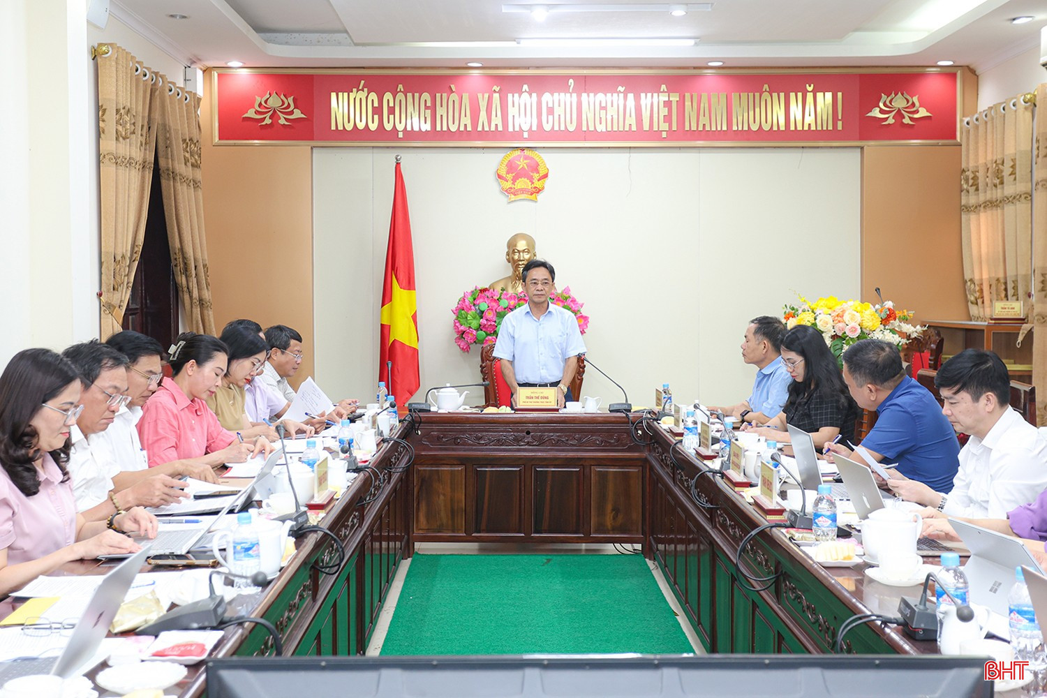 Phó Bí thư Thường trực Tỉnh uỷ Trần Thế Dũng chủ trì cuộc họp. bqbht_br_aimg-0490.jpg