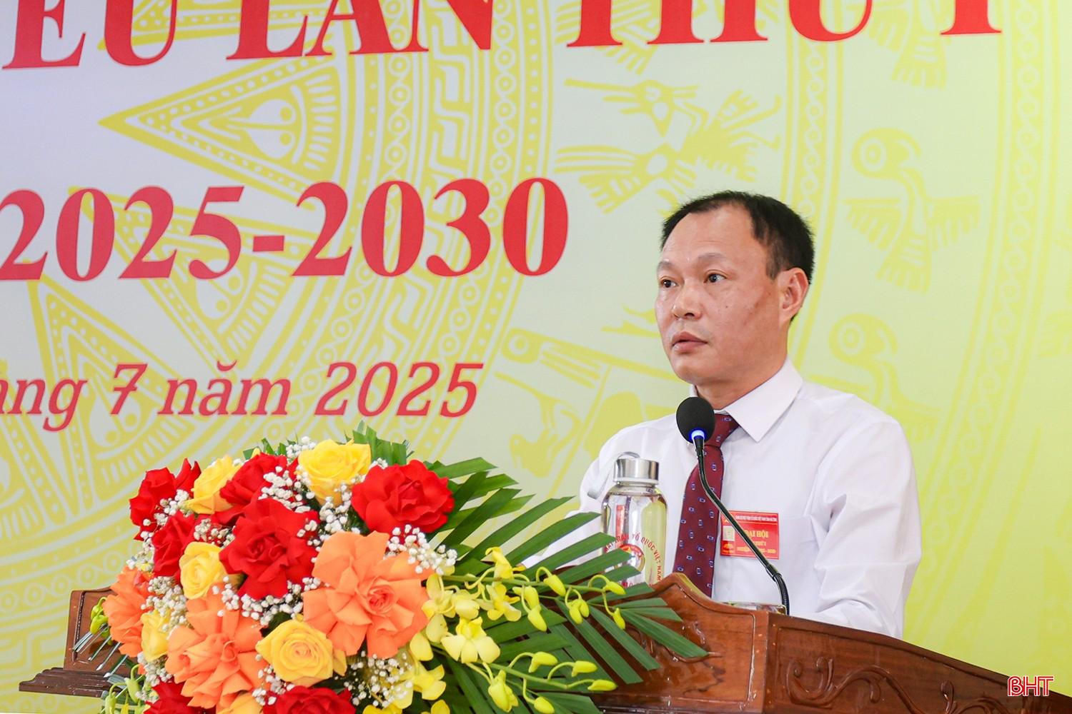 Đồng chí Thái Ngọc Hải - Phó Chủ tịch Ủy ban MTTQ Việt Nam tỉnh trình bày dự thảo báo cáo chính trị tại đại hội. bqbht_br_aimg-1152.jpg
