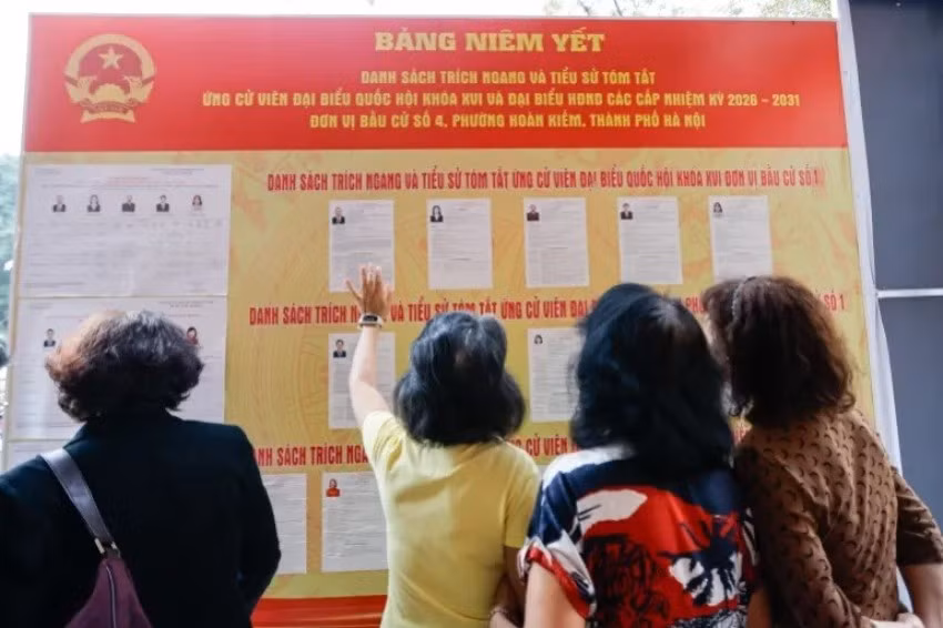 Sau hội nghị hiệp thương lần thứ ba, cả nước có 864 người ứng cử ĐBQH, 4.227 người ứng cử đại biểu HĐND cấp tỉnh và 121.242 người ứng cử đại biểu HĐND cấp xã. (Ảnh: EPA)