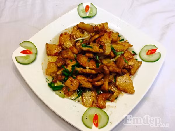 thuc don 4 mon chi 30 phut cho giua tuan ban ron