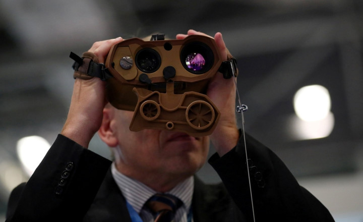 photo dan vu khi toi tan nhat tai trien lam quan su tam co the gioi