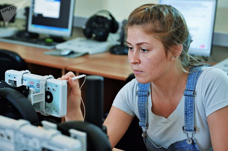 photo gay can thi tuyen nu phi cong quan su o nga