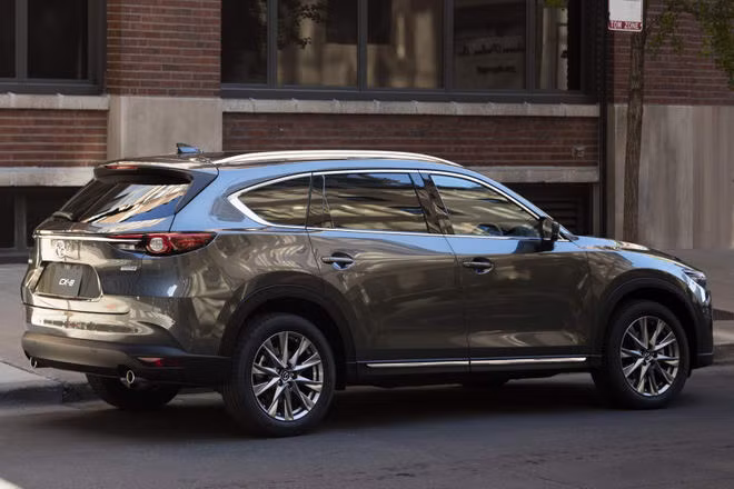 xe 7 cho mazda cx 8 co gia 660 trieu dong