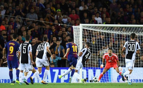mot minh messi thuan phuc bay ngua van juventus