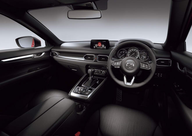 xe 7 cho mazda cx 8 co gia 660 trieu dong