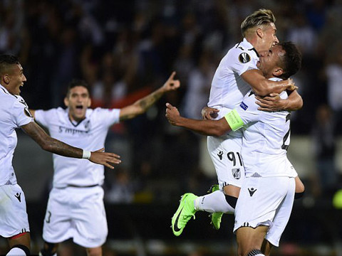 hi huu doi bong du cup chau au nhung khong co cau thu chau au trong doi hinh