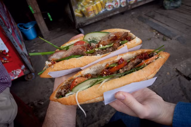 diem danh nhung thu phu banh mi ngon nuc tieng nuoc viet