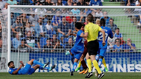 paulinho giup barca nguoc dong thang nhoc getafe