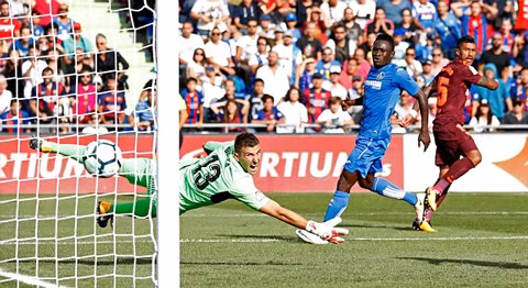 paulinho giup barca nguoc dong thang nhoc getafe
