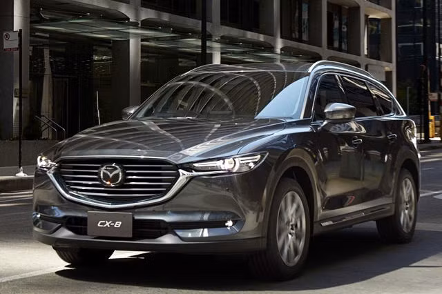 xe 7 cho mazda cx 8 co gia 660 trieu dong