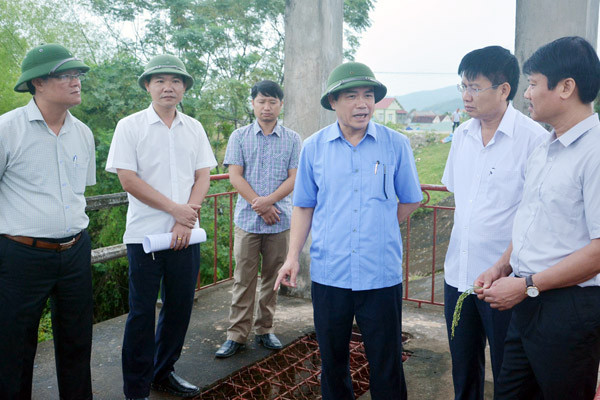 lanh dao ha tinh kiem tra cong tac phong chong con bao so 10