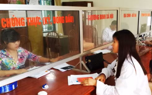 "Nhất thể hóa" cấp xã giảm thời gian triển khai công việc nhưng chọn được người đáp ứng công việc không dễ. (Ảnh: KT) nhat the hoa cap xa can nhat la con nguoi